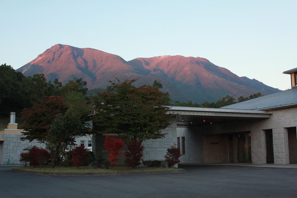 Kuju Kogen Hotel Taketa Bagian luar foto